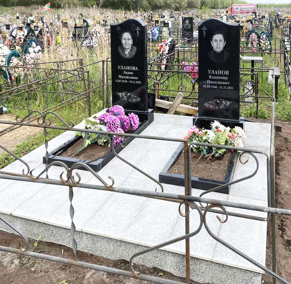 Памятники из гранита и мрамора от УралКомплект: Памятник 00813