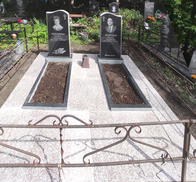 Памятники из гранита и мрамора от УралКомплект: Памятник 00890