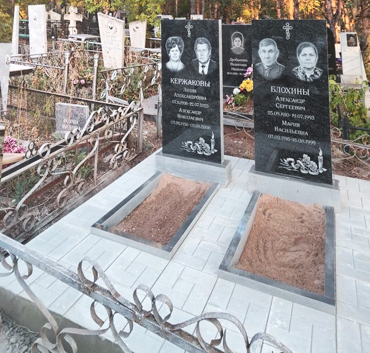 Памятники из гранита и мрамора от УралКомплект: Памятник 00893