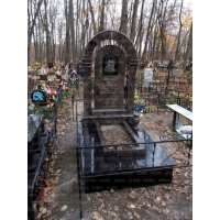 Памятники из гранита и мрамора от УралКомплект: Памятник 00005