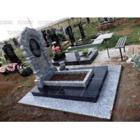 Памятники из гранита и мрамора от УралКомплект: Памятник 00009