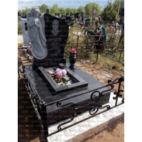 Памятники из гранита и мрамора от УралКомплект: Памятник 00013