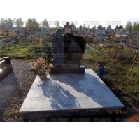 Памятники из гранита и мрамора от УралКомплект: Памятник 00014