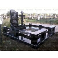 Памятники из гранита и мрамора от УралКомплект: Памятник 00020