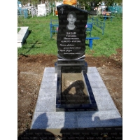 Памятники из гранита и мрамора от УралКомплект: Памятник 00025