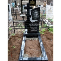 Памятники из гранита и мрамора от УралКомплект: Памятник 00030