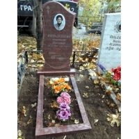 Памятники из гранита и мрамора от УралКомплект: Памятник 00054