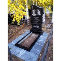 Памятники из гранита и мрамора от УралКомплект: Памятник 00065