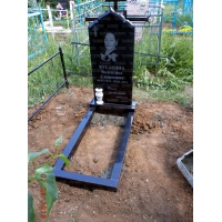 Памятники из гранита и мрамора от УралКомплект: Памятник 00102