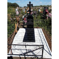 Памятники из гранита и мрамора от УралКомплект: Памятник 00129