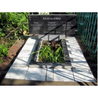 Памятники из гранита и мрамора от УралКомплект: Памятник 00167