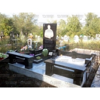 Памятники из гранита и мрамора от УралКомплект: Памятник 00179