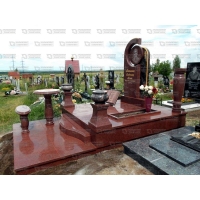 Памятники из гранита и мрамора от УралКомплект: Памятник 00183