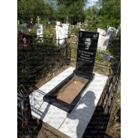 Памятники из гранита и мрамора от УралКомплект: Памятник 00216