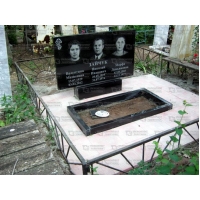 Памятники из гранита и мрамора от УралКомплект: Памятник 00250