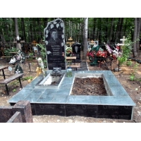 Памятники из гранита и мрамора от УралКомплект: Памятник 00277