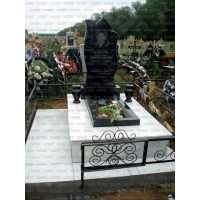 Памятники из гранита и мрамора от УралКомплект: Памятник 00292