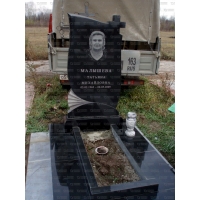 Памятники из гранита и мрамора от УралКомплект: Памятник 00297