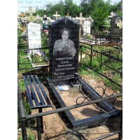 Памятники из гранита и мрамора от УралКомплект: Памятник 00316