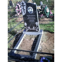 Памятники из гранита и мрамора от УралКомплект: Памятник 00355