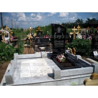 Памятники из гранита и мрамора от УралКомплект: Памятник 00361