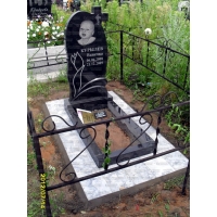 Памятники из гранита и мрамора от УралКомплект: Памятник 00364