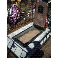 Памятники из гранита и мрамора от УралКомплект: Памятник 00374