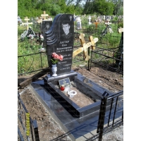 Памятники из гранита и мрамора от УралКомплект: Памятник 00375