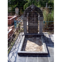 Памятники из гранита и мрамора от УралКомплект: Памятник 00383