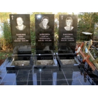 Памятники из гранита и мрамора от УралКомплект: Памятник 00384