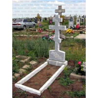 Памятники из гранита и мрамора от УралКомплект: Памятник 00394