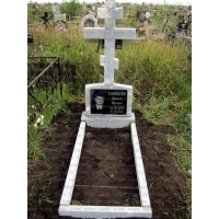 Памятники из гранита и мрамора от УралКомплект: Памятник 00398