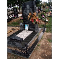 Памятники из гранита и мрамора от УралКомплект: Памятник 00416