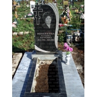 Памятники из гранита и мрамора от УралКомплект: Памятник 00419
