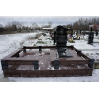 Памятники из гранита и мрамора от УралКомплект: Памятник 00452