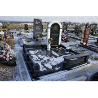 Памятники из гранита и мрамора от УралКомплект: Памятник 00468