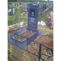 Памятники из гранита и мрамора от УралКомплект: Памятник 00474