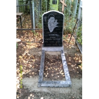 Памятники из гранита и мрамора от УралКомплект: Памятник 00476