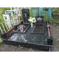 Памятники из гранита и мрамора от УралКомплект: Памятник 00497