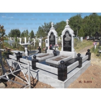 Памятники из гранита и мрамора от УралКомплект: Памятник 00500