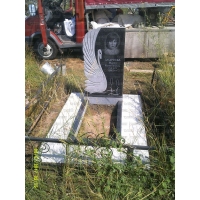 Памятники из гранита и мрамора от УралКомплект: Памятник 00518