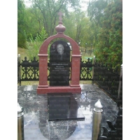 Памятники из гранита и мрамора от УралКомплект: Памятник 00521