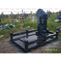 Памятники из гранита и мрамора от УралКомплект: Памятник 00540