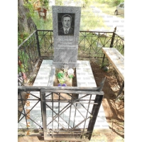 Памятники из гранита и мрамора от УралКомплект: Памятник 00541