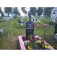 Памятники из гранита и мрамора от УралКомплект: Памятник 00545