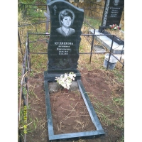 Памятники из гранита и мрамора от УралКомплект: Памятник 00551