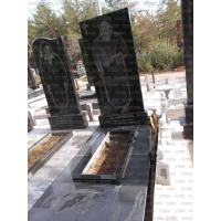 Памятники из гранита и мрамора от УралКомплект: Памятник 00554