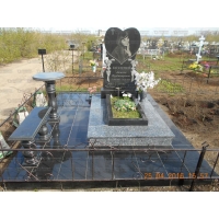 Памятники из гранита и мрамора от УралКомплект: Памятник 00556