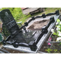 Памятники из гранита и мрамора от УралКомплект: Памятник 00565