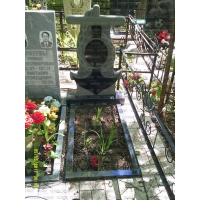 Памятники из гранита и мрамора от УралКомплект: Памятник 00580